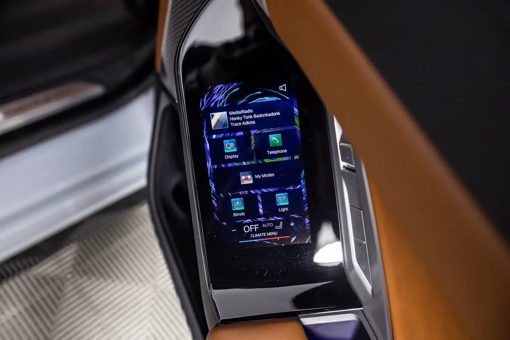 BMW 7 Series photo 32