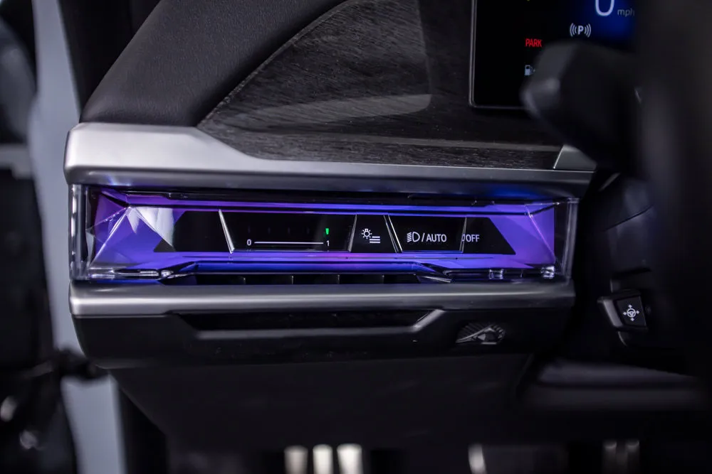 BMW 7 Series photo 28
