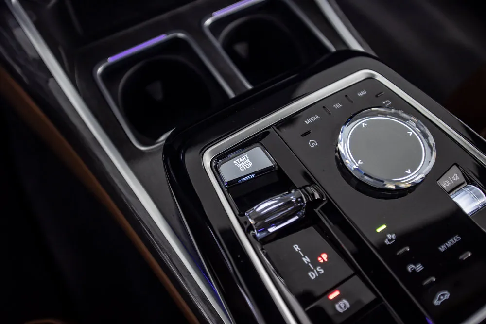 BMW 7 Series photo 26