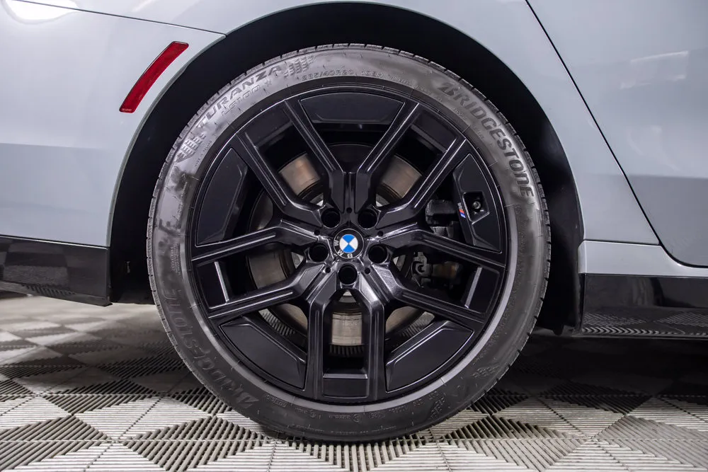 BMW 7 Series photo 42