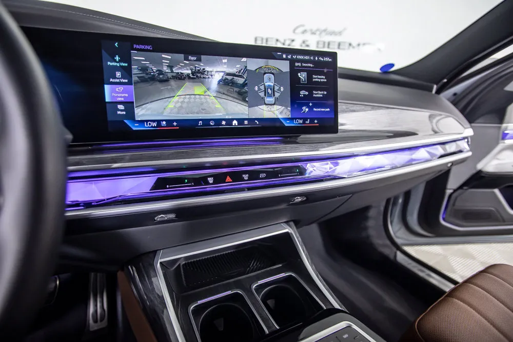 BMW 7 Series photo 27