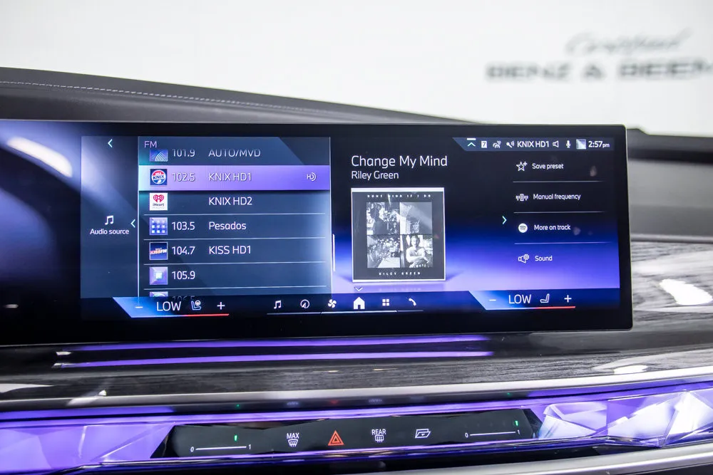 BMW 7 Series photo 23
