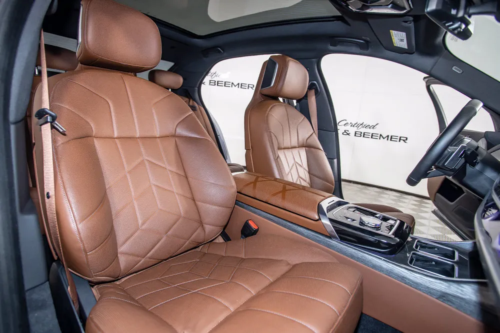 BMW 7 Series photo 16