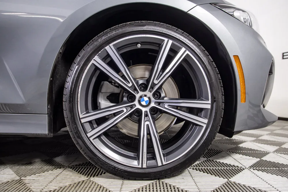 BMW 3 Series photo 37