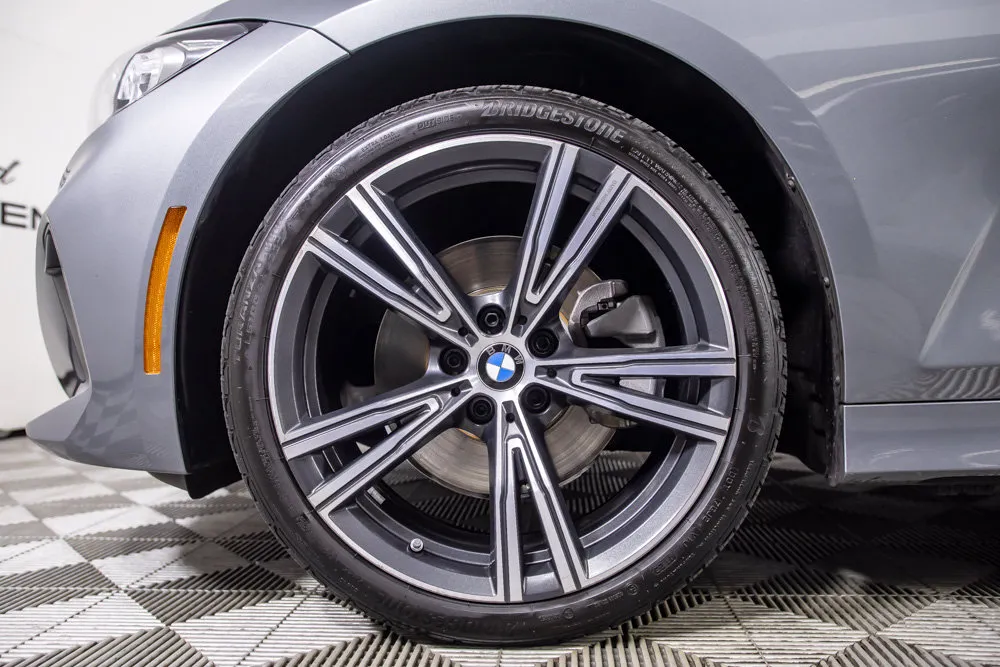 BMW 3 Series photo 35