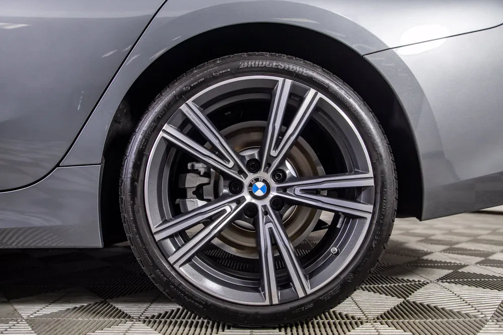 BMW 3 Series photo 39