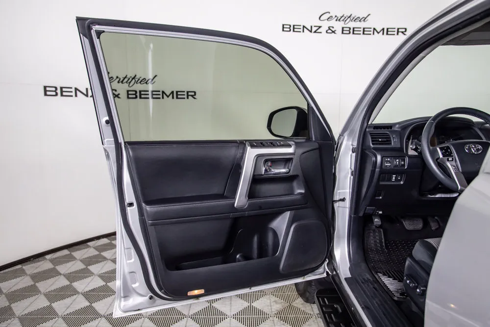 Toyota 4Runner photo 16