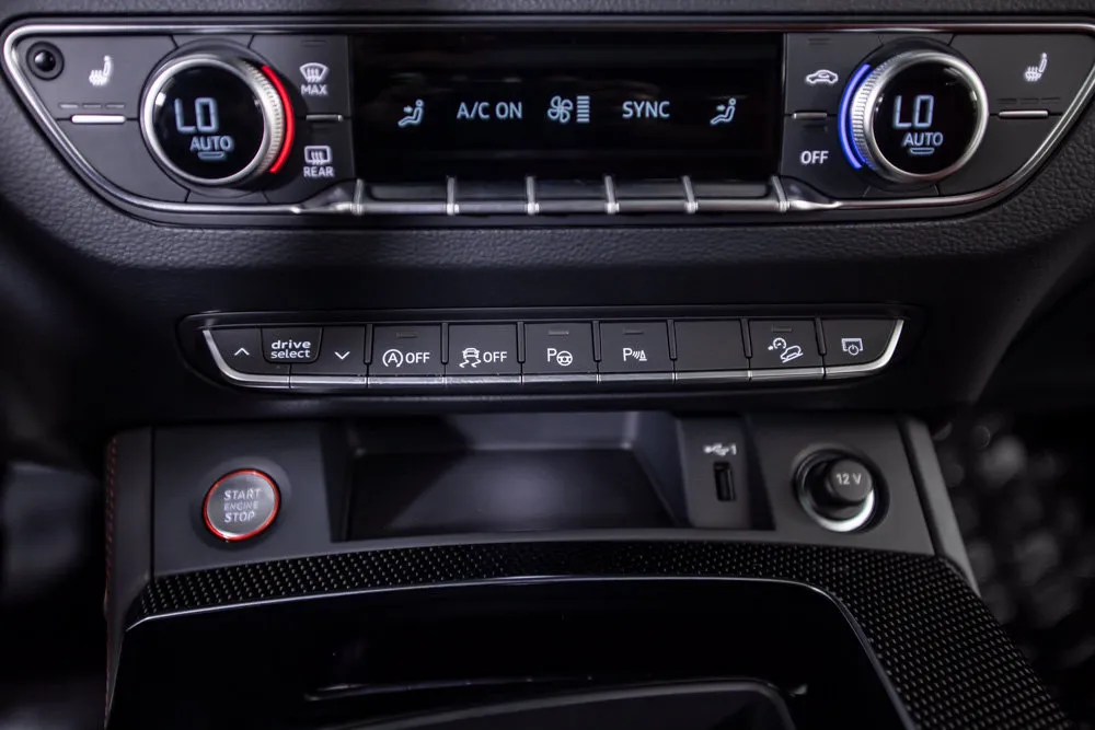 Audi SQ5 photo 31