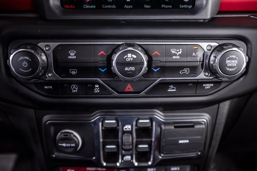 Jeep Wrangler photo 28
