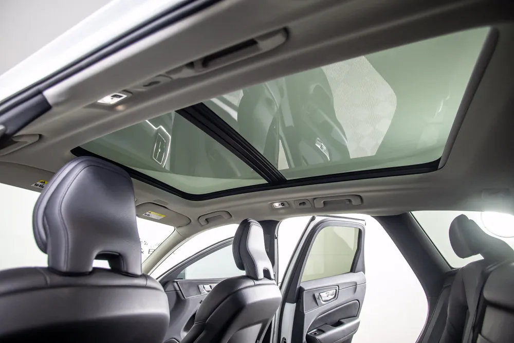 Volvo XC60 photo 22