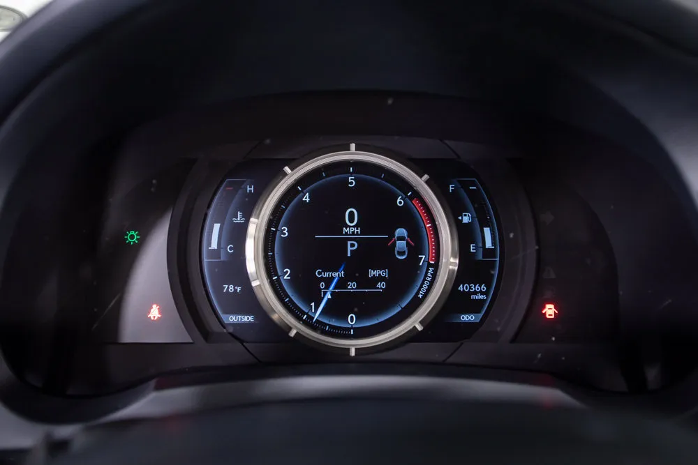 Lexus RC photo 25