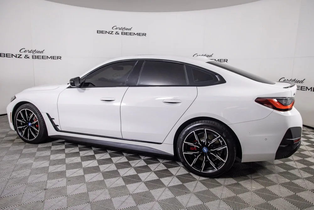 BMW i4 photo 11