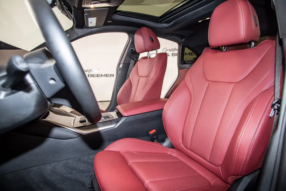 BMW i4 photo 13
