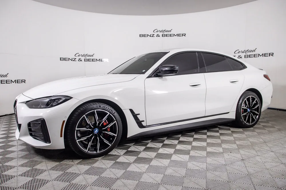 BMW i4 photo 9