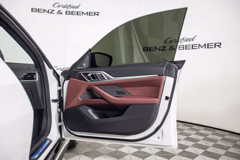 BMW i4 photo 19