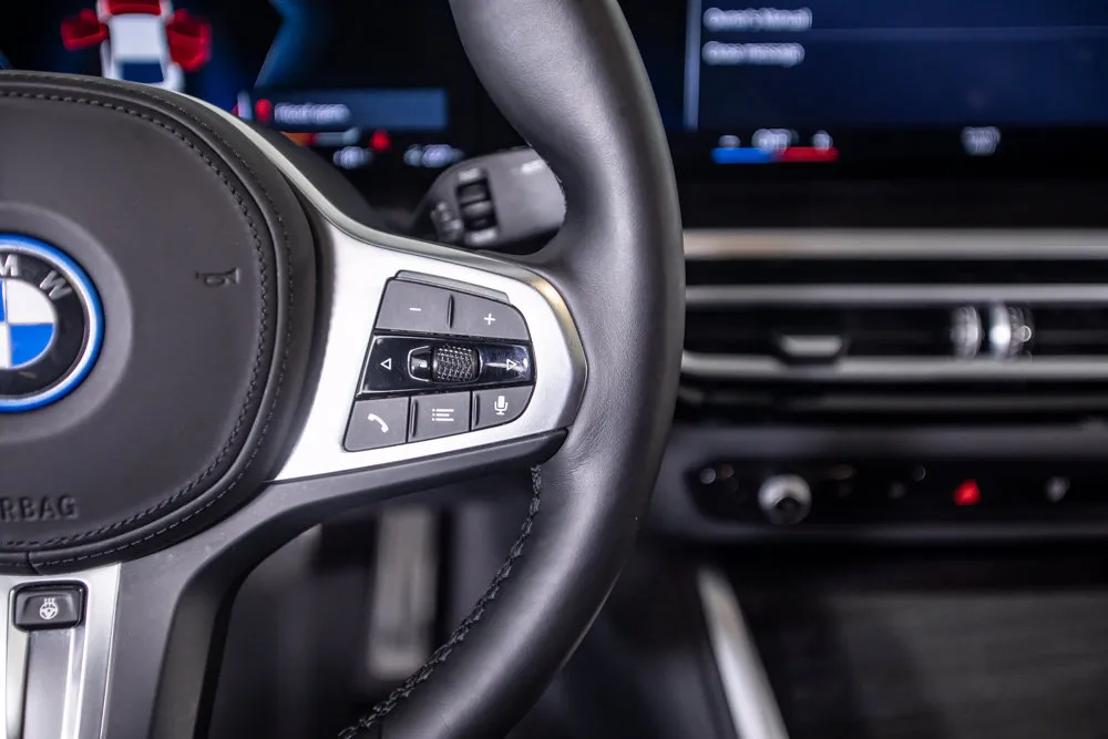 BMW i4 photo 38