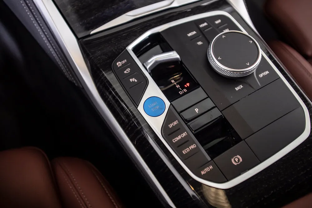 BMW i4 photo 34