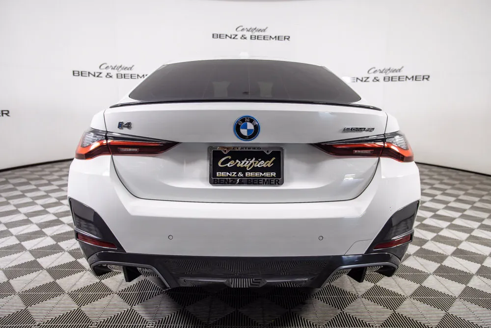 BMW i4 photo 7