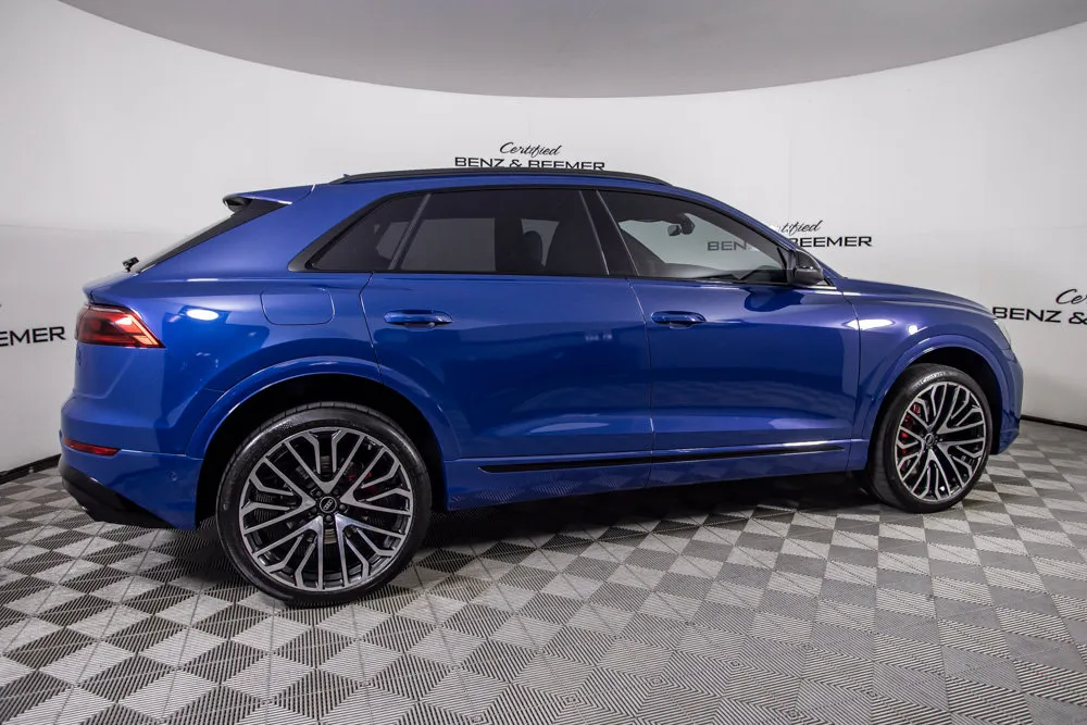 Audi SQ8 photo 4