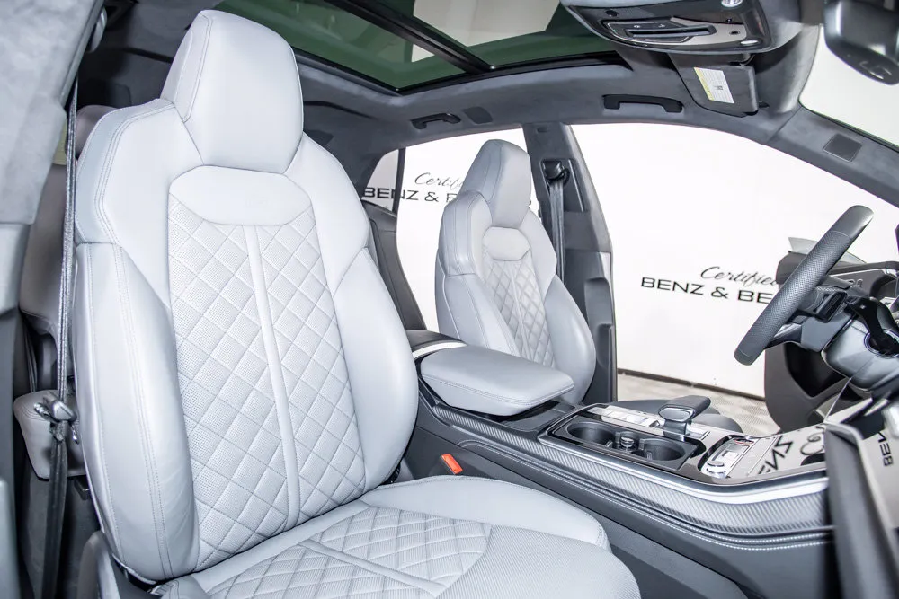 Audi SQ8 photo 16