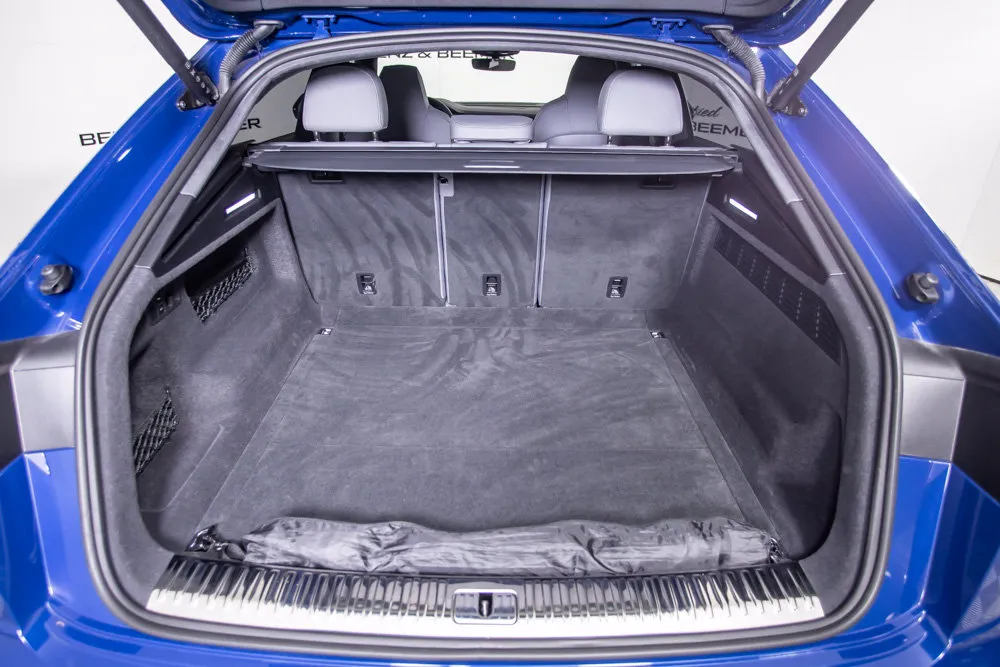 Audi SQ8 photo 8
