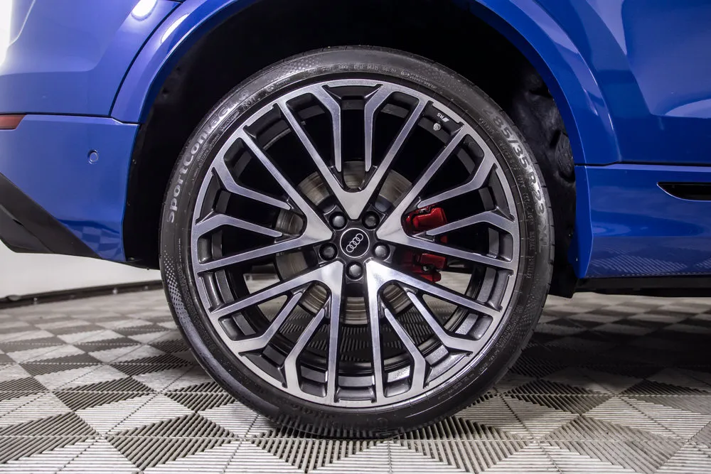 Audi SQ8 photo 43