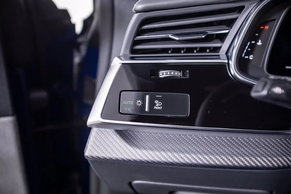 Audi SQ8 photo 38