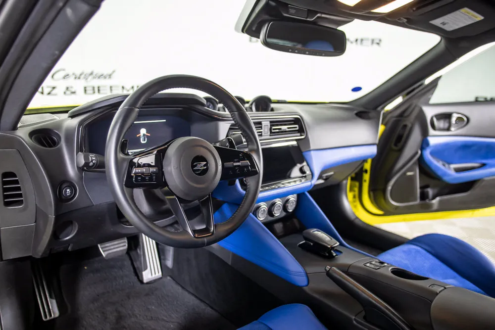 Nissan Z photo 20