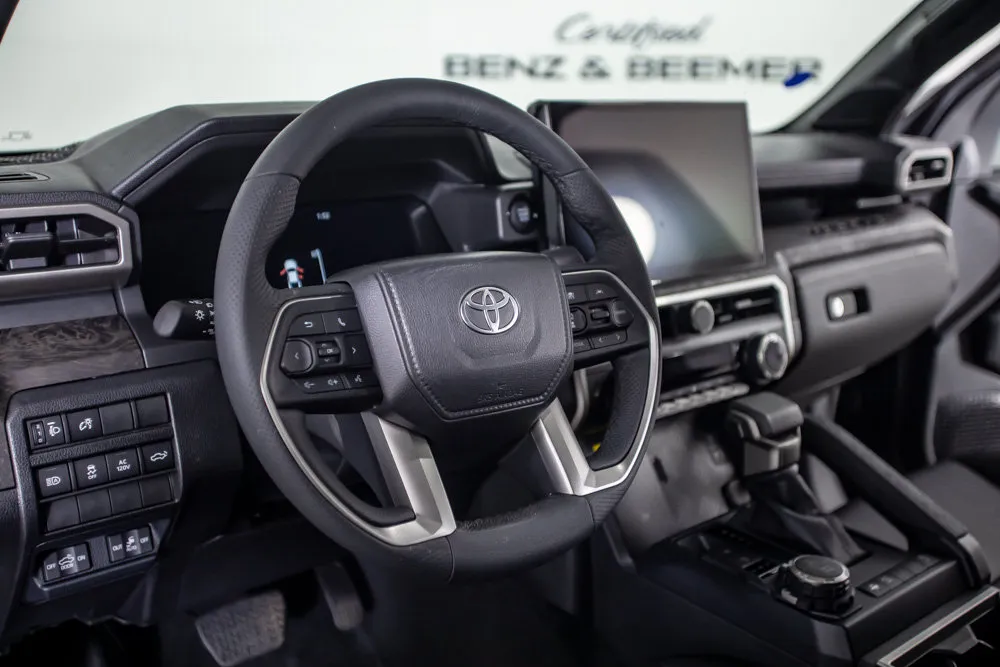 Toyota Tacoma photo 20