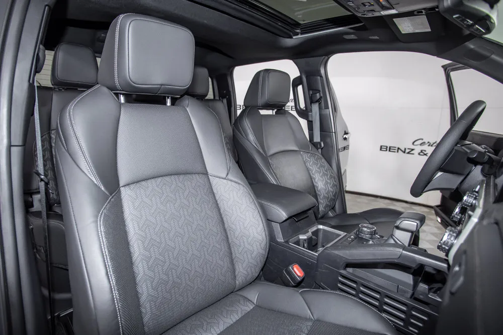 Toyota Tacoma photo 15