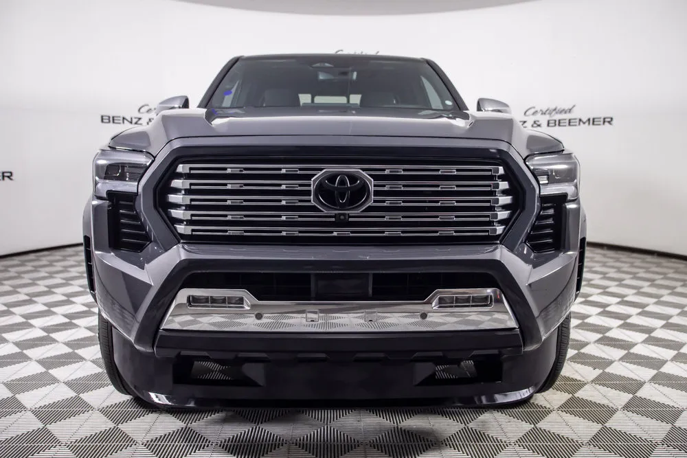 Toyota Tacoma photo 5