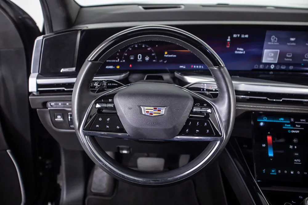 Cadillac Escalade ESV photo 29