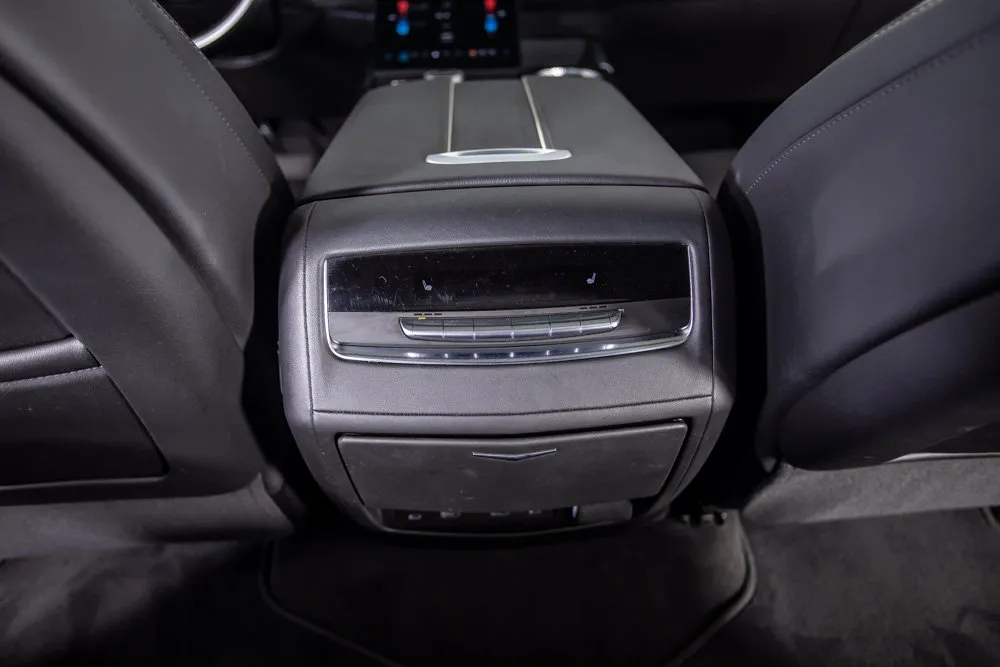 Cadillac Escalade ESV photo 27