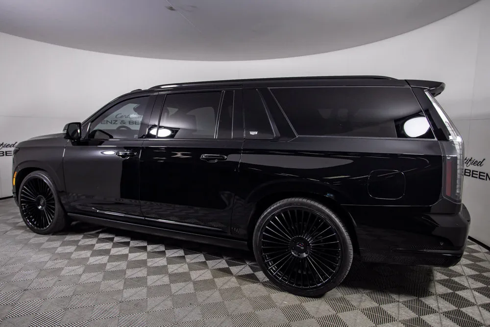 Cadillac Escalade ESV photo 10