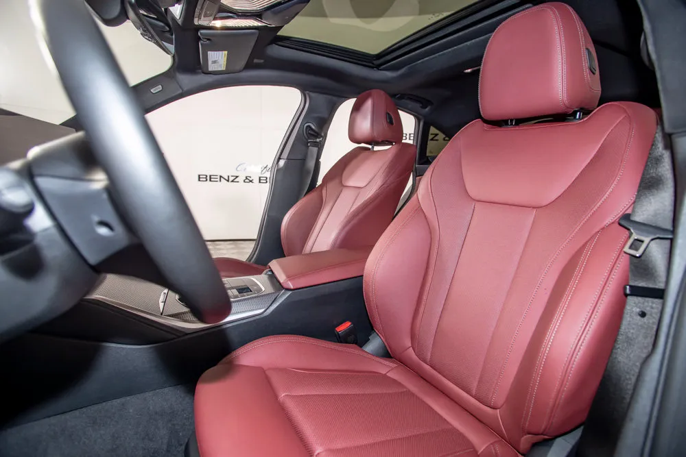 BMW i4 photo 13