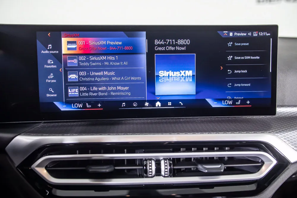 BMW i4 photo 29