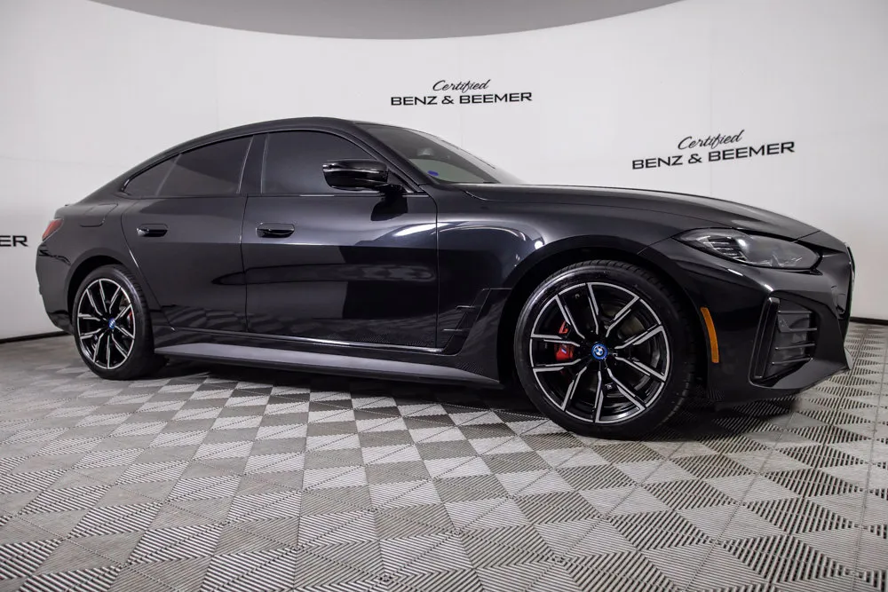 BMW i4 photo 2