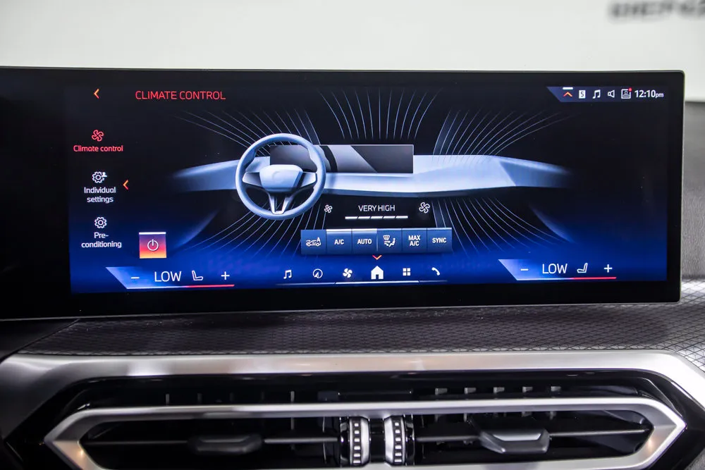 BMW i4 photo 26