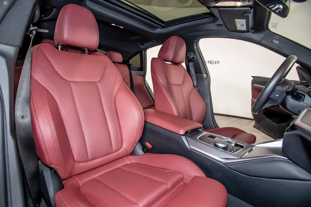 BMW i4 photo 16