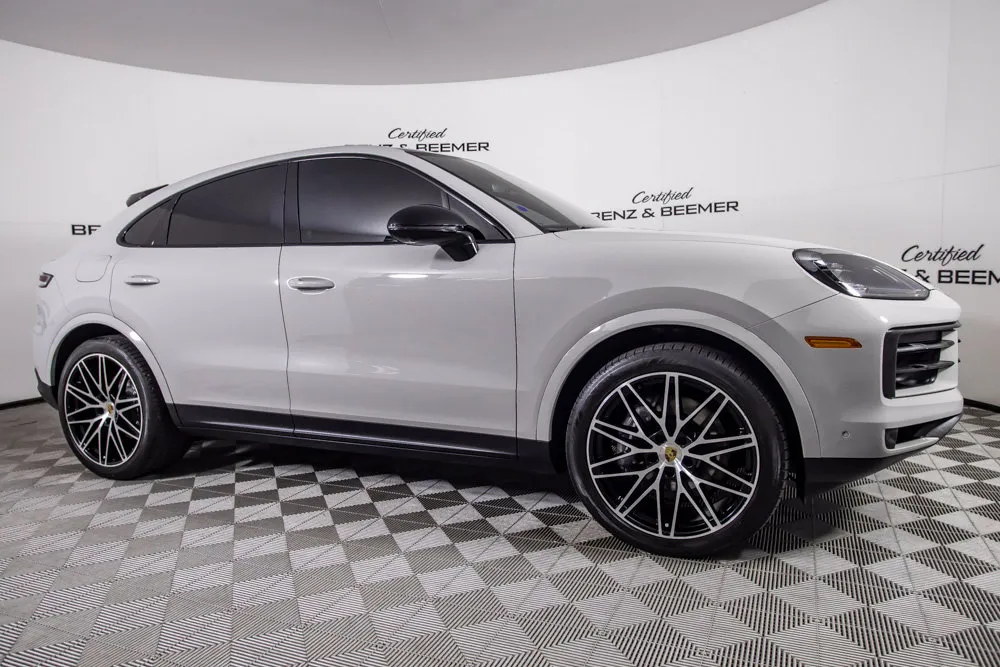 Porsche Cayenne photo 2