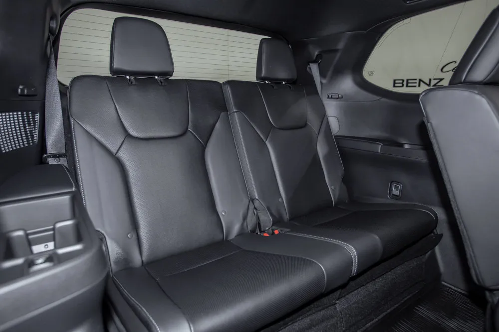 Lexus TX photo 16