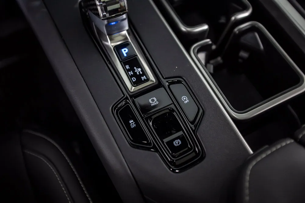 Lexus TX photo 35