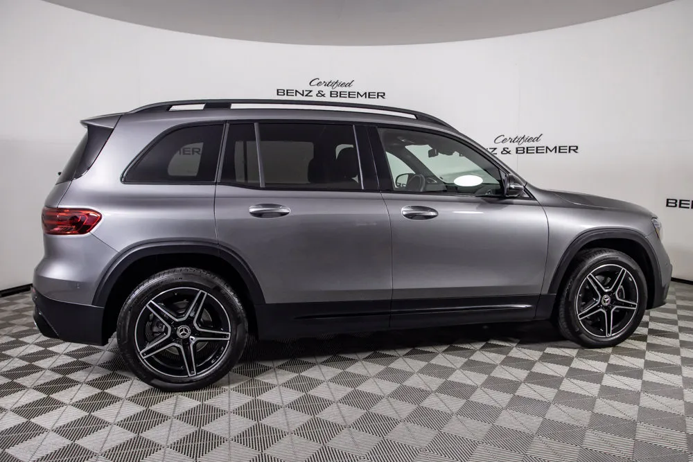 Mercedes-Benz GLB photo 4