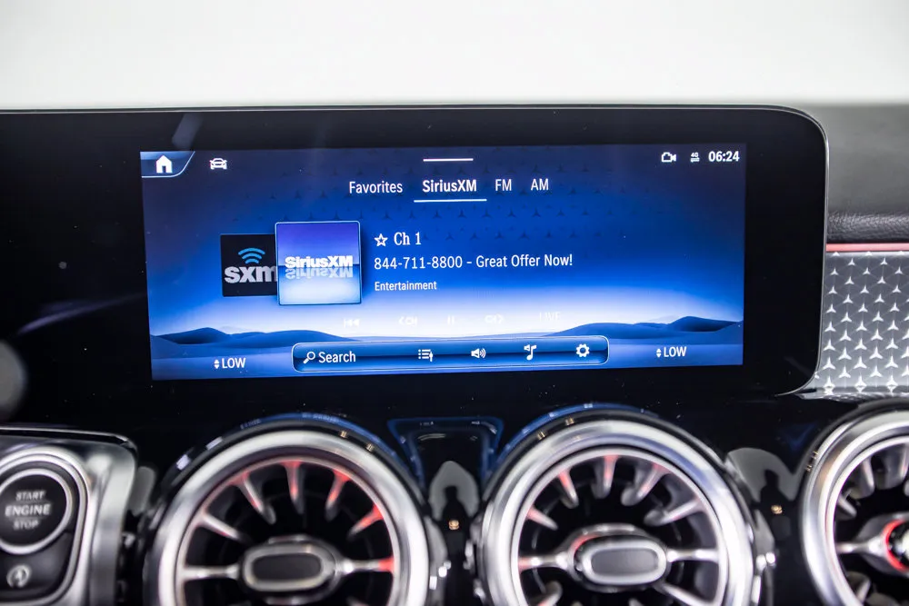 Mercedes-Benz GLB photo 29