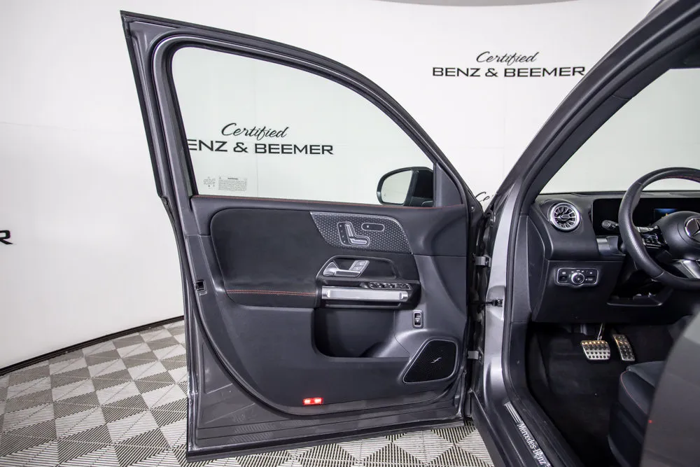 Mercedes-Benz GLB photo 21