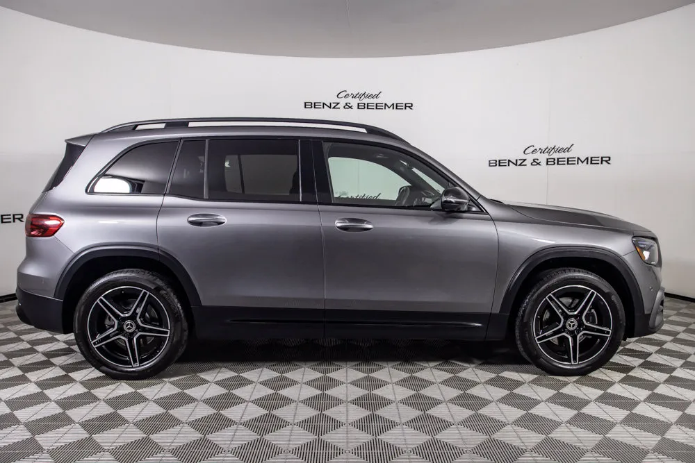 Mercedes-Benz GLB photo 3