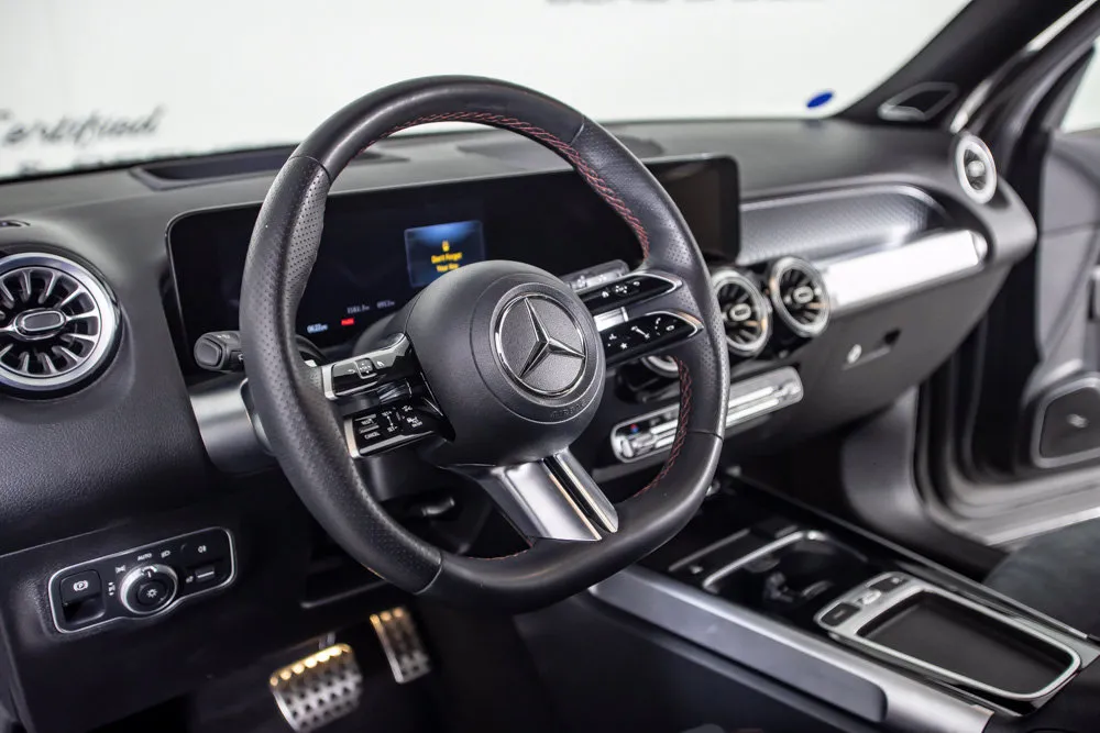 Mercedes-Benz GLB photo 25