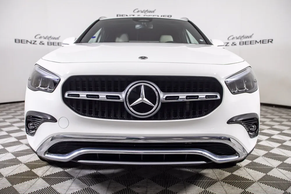 Mercedes-Benz GLA photo 5