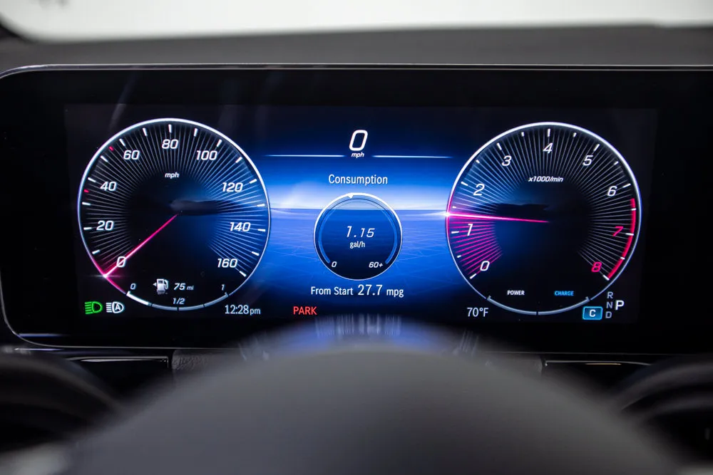 Mercedes-Benz GLA photo 23