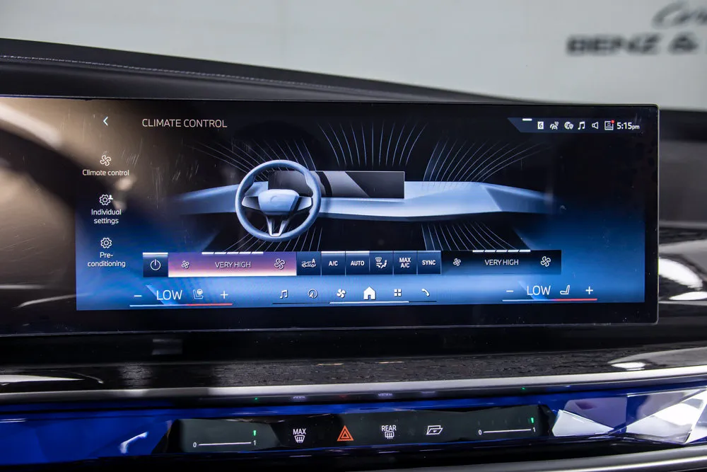 BMW i7 photo 27